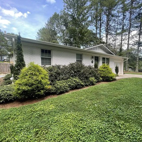 342 Silversteen Dr — Photo 1