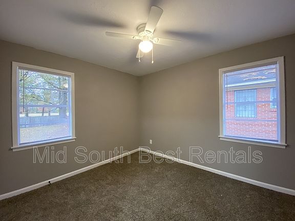 5th image of 3076 Beauchamp Dr