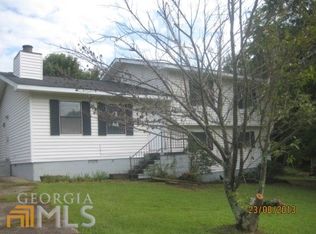 6319 Iris Dr, Flowery Branch, GA 30542