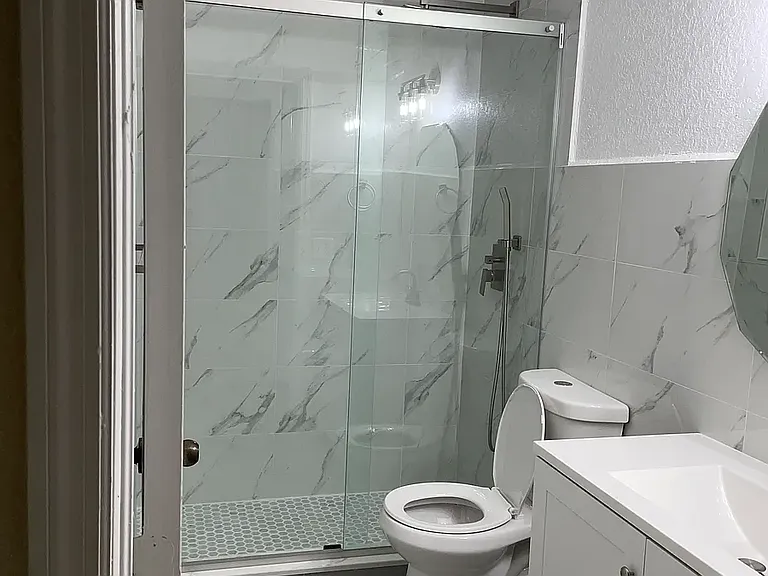 Another picture of the bathroom next to bedroom 3.