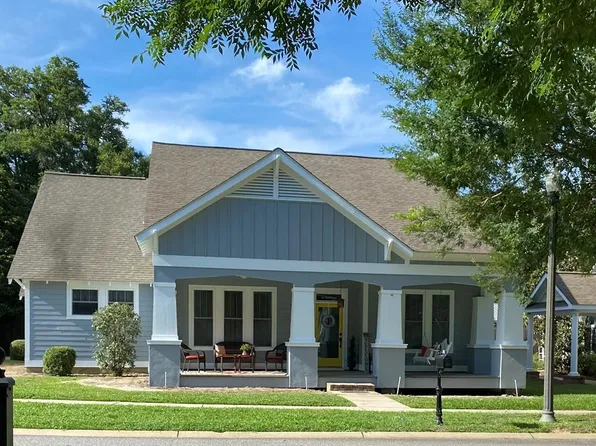 101 Mitchell Place Dr, Thomasville, GA 31792