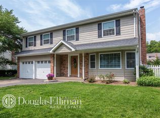 14 Yarmouth Ln, Nesconset, NY 11767