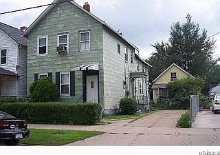 1st image of 1590 E 45th St