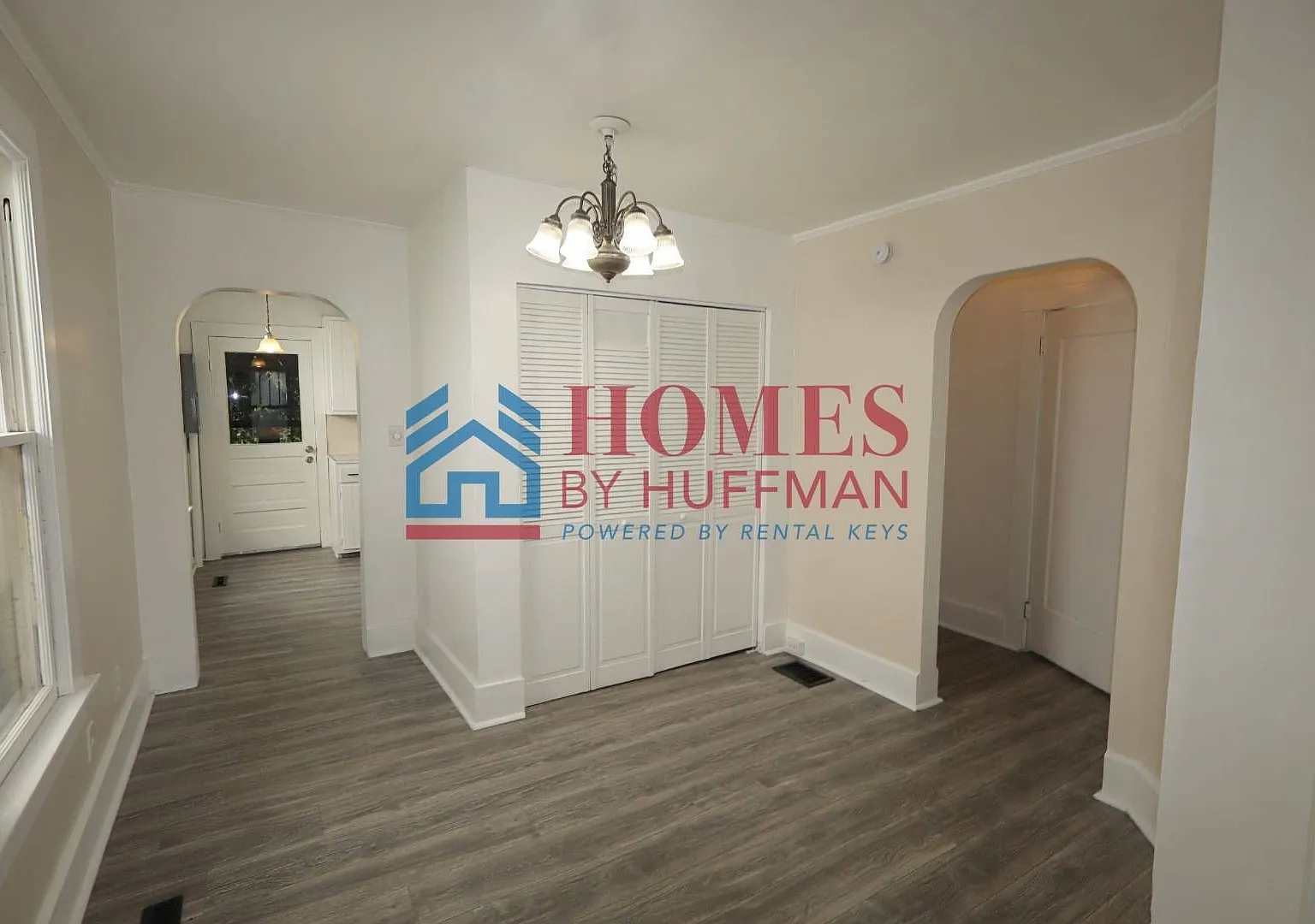 One Bedroom House | Move In Ready — Photo 4