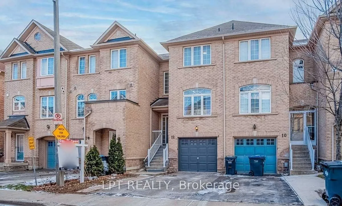3 bed, $2,500 — Photo 1