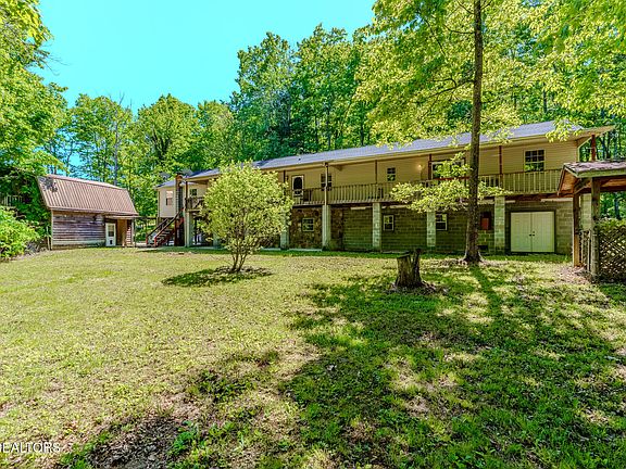 2nd image of 2112 Smith Mountain Rd