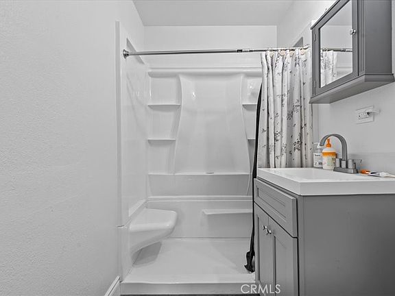 4th image of 8437 Bruce Ave