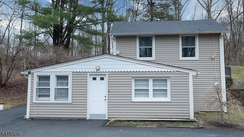 1st image of 21 Greendale Rd