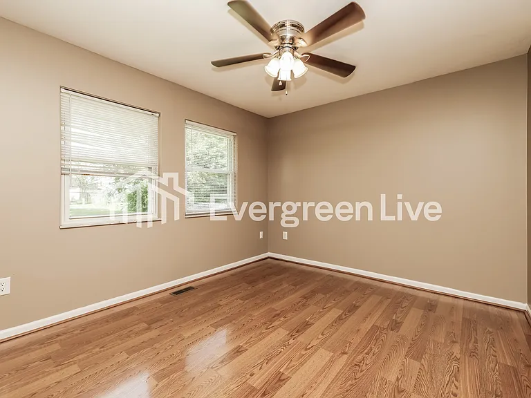 4315 Crownwood Ave — Photo 11