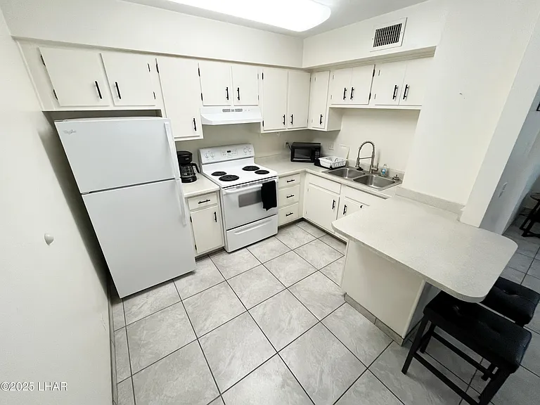 100 Mulberry Ave #206 — Photo 5