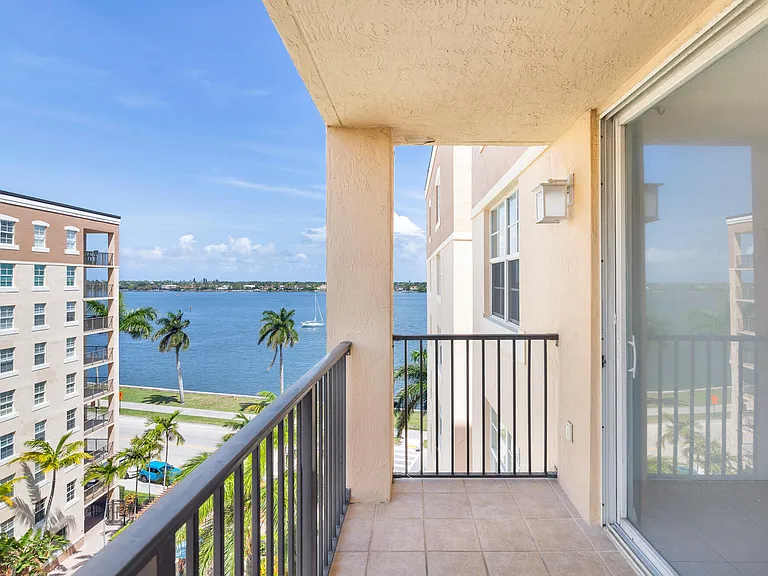 1801 N Flagler Dr #803 — Photo 13