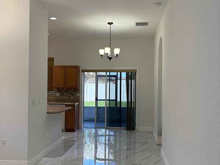 1150 Creekview Ct — Photo 8