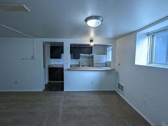 3rd image of 11540 Greenwood Ave N APT B