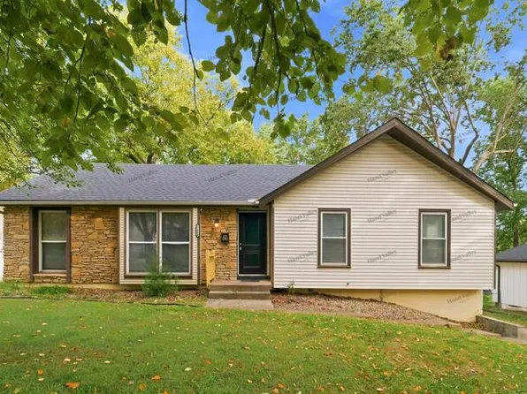 11806 E 56th Ter, Kansas City, MO 64133