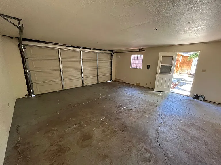 521 Hilmar St — Photo 32