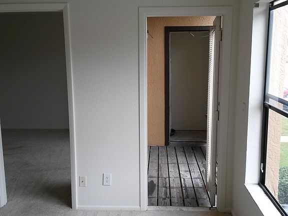 4th image of 2201 Cascades Blvd Unit 203