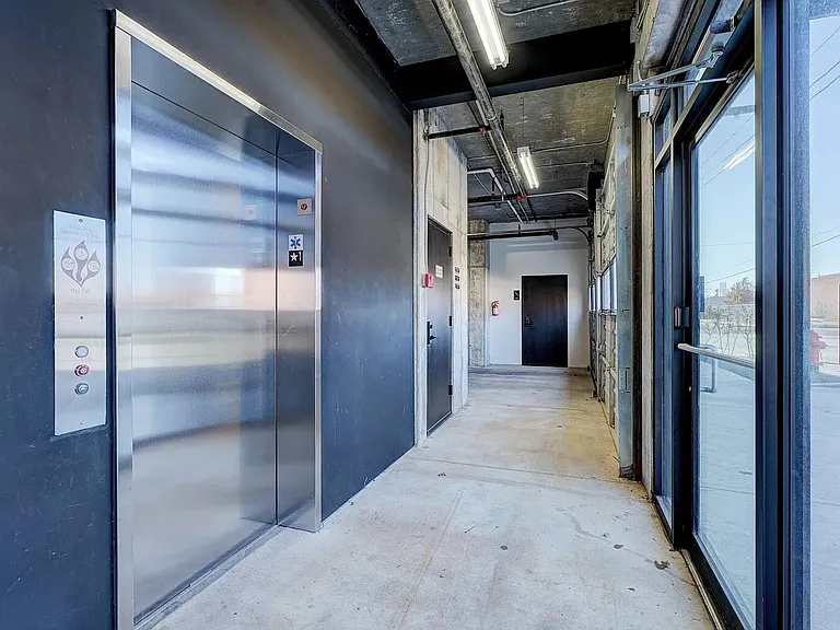 631 W California Ave — Photo 12