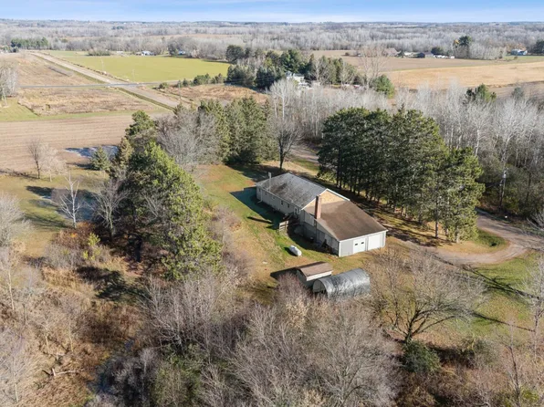 85 30th St, Clear Lake, WI 54005