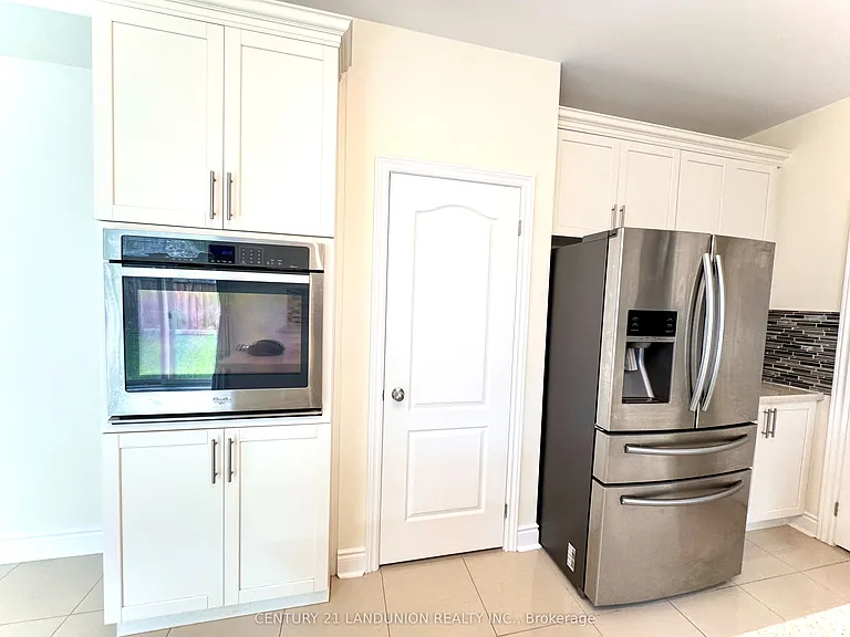 921 Goring Cir — Photo 8