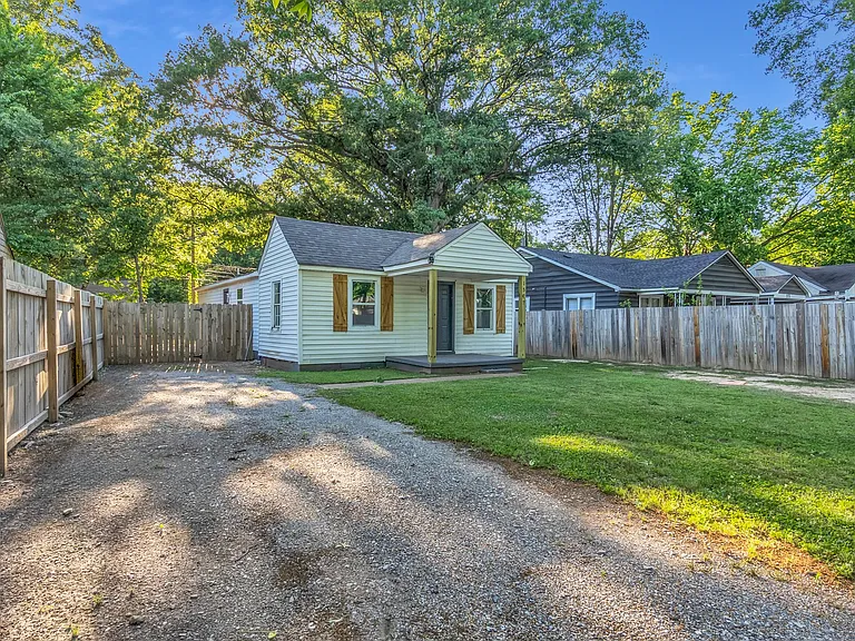 1577 S Highland St — Photo 1