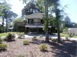 213 Waldron Dr, Morehead City, NC 28557