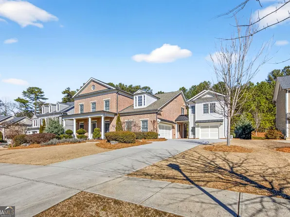 1852 Walbury Dr, Dunwoody, GA 30338