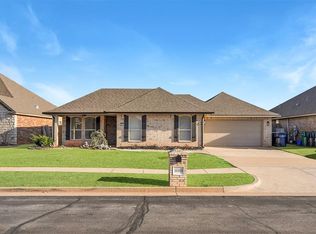 16104 Promontory Rd, Edmond, OK 73013