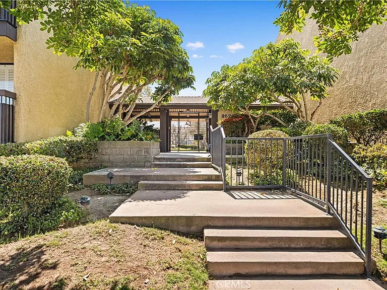 3520 Maricopa St — Photo 1