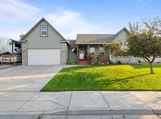 990 E Hurlburt Ave, Hermiston, OR 97838