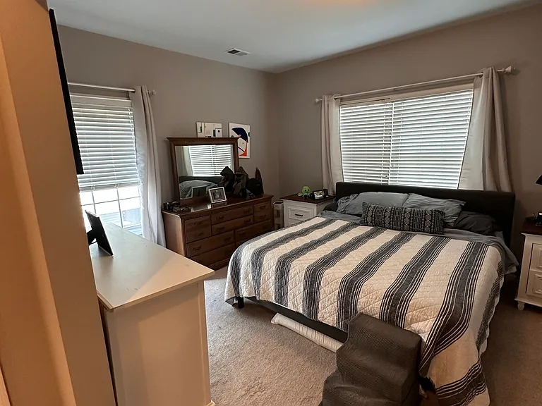 27 Sussex Ave #2 — Photo 21