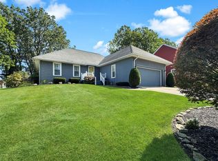 3811 Pinelawn Dr, Erie, PA 16506