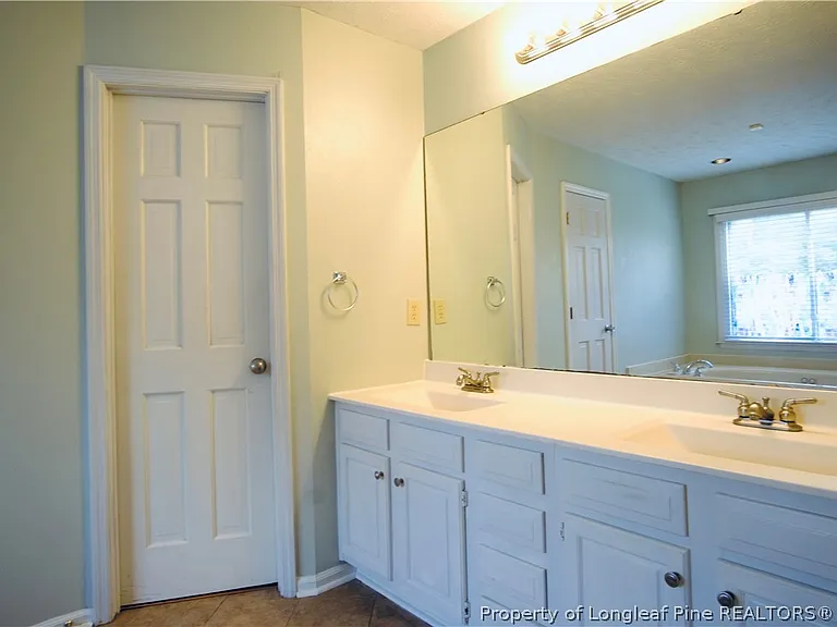 1987 Penrose Dr — Photo 19
