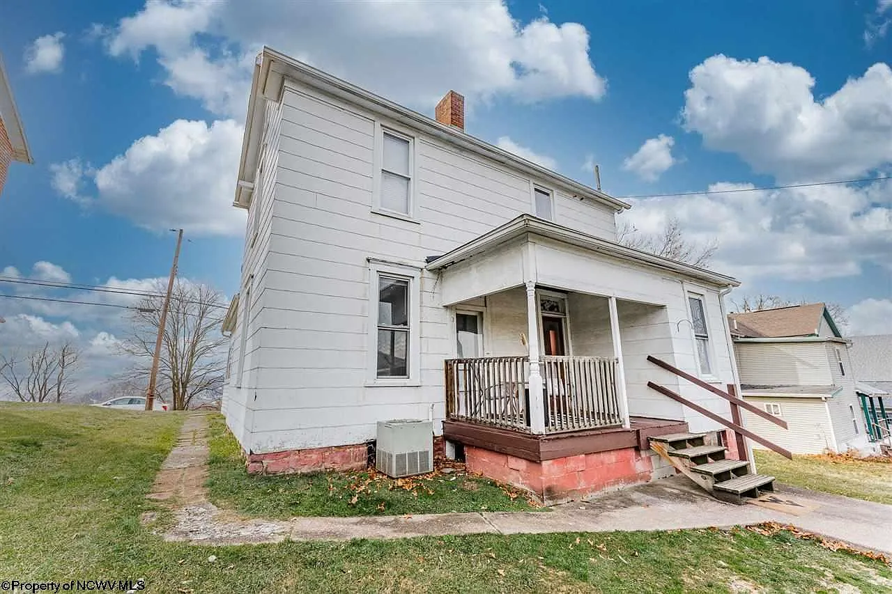 244 Highland Ave photo 1