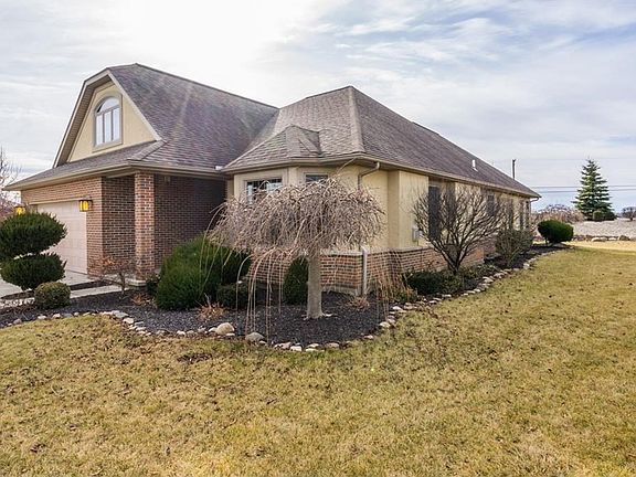 3rd image of 108 Meadowridge Dr