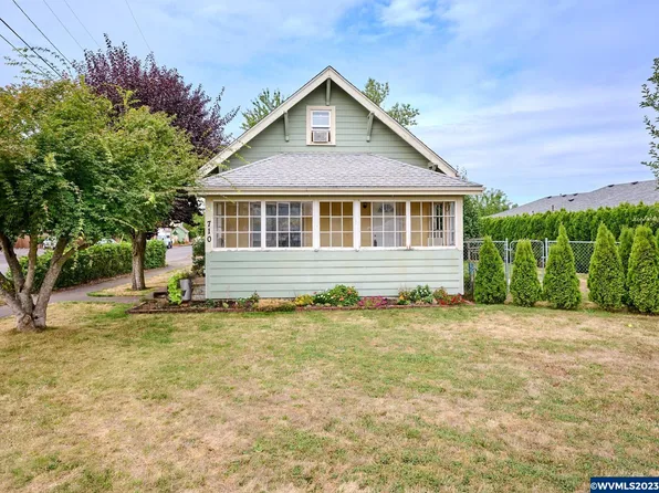 710 N Main St, Mount Angel, OR 97362
