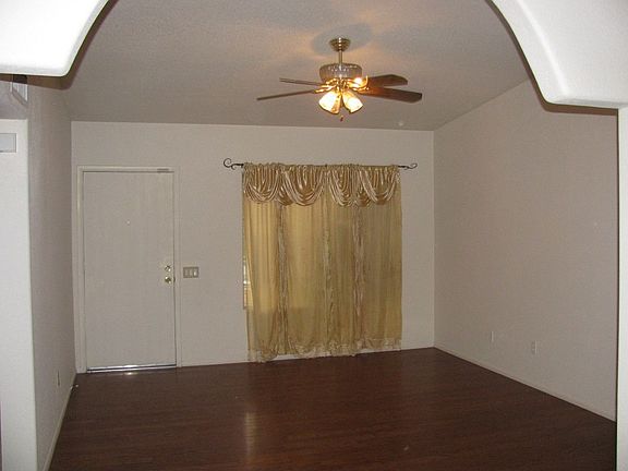 3rd image of 4633 N 89th Dr