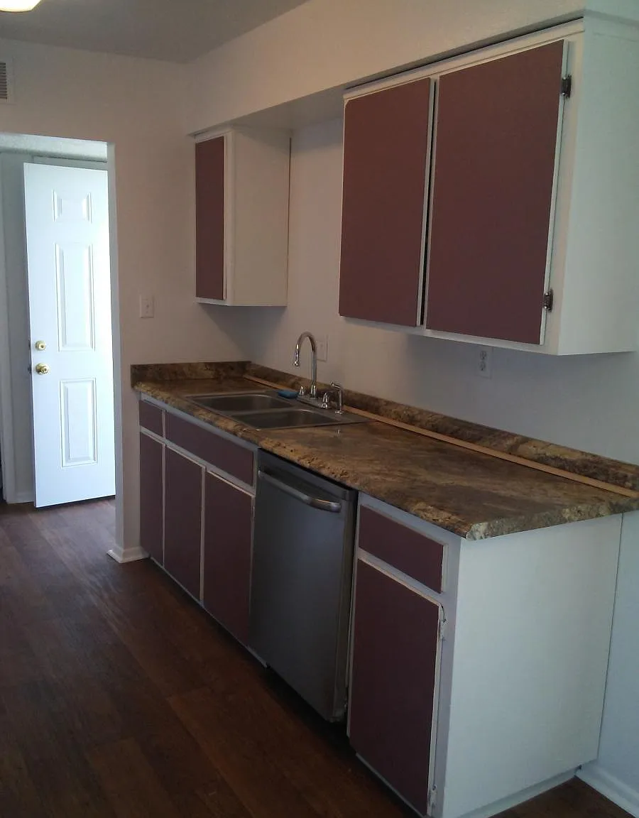 2 bed, 1100 sqft, $1,400 — Photo 3