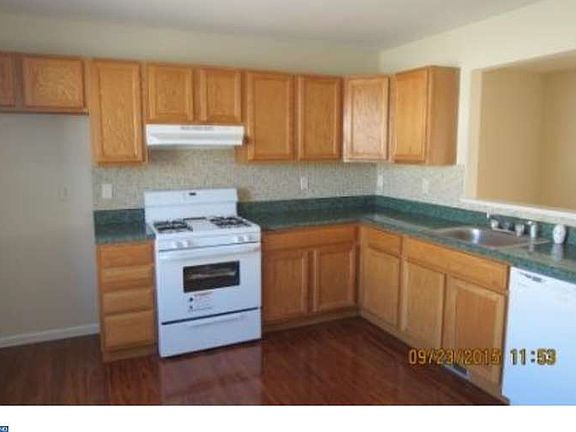 4th image of 220 Liborio Dr