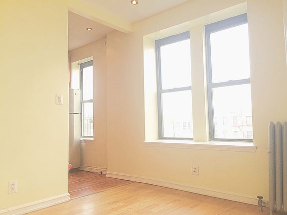 4th image of 350 S 4th St APT 6E