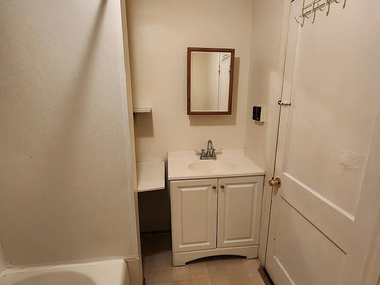 1304 Virginia Ave #2 — Photo 4