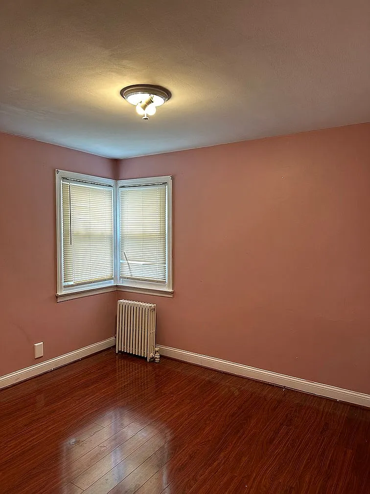 Building Photo - 409 Miltonia St