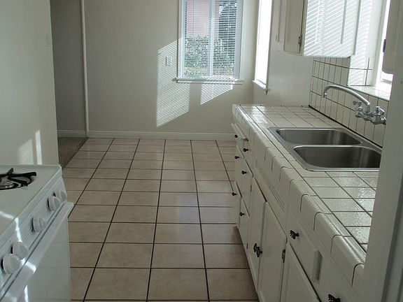 2nd image of 625 E 97th St APT A