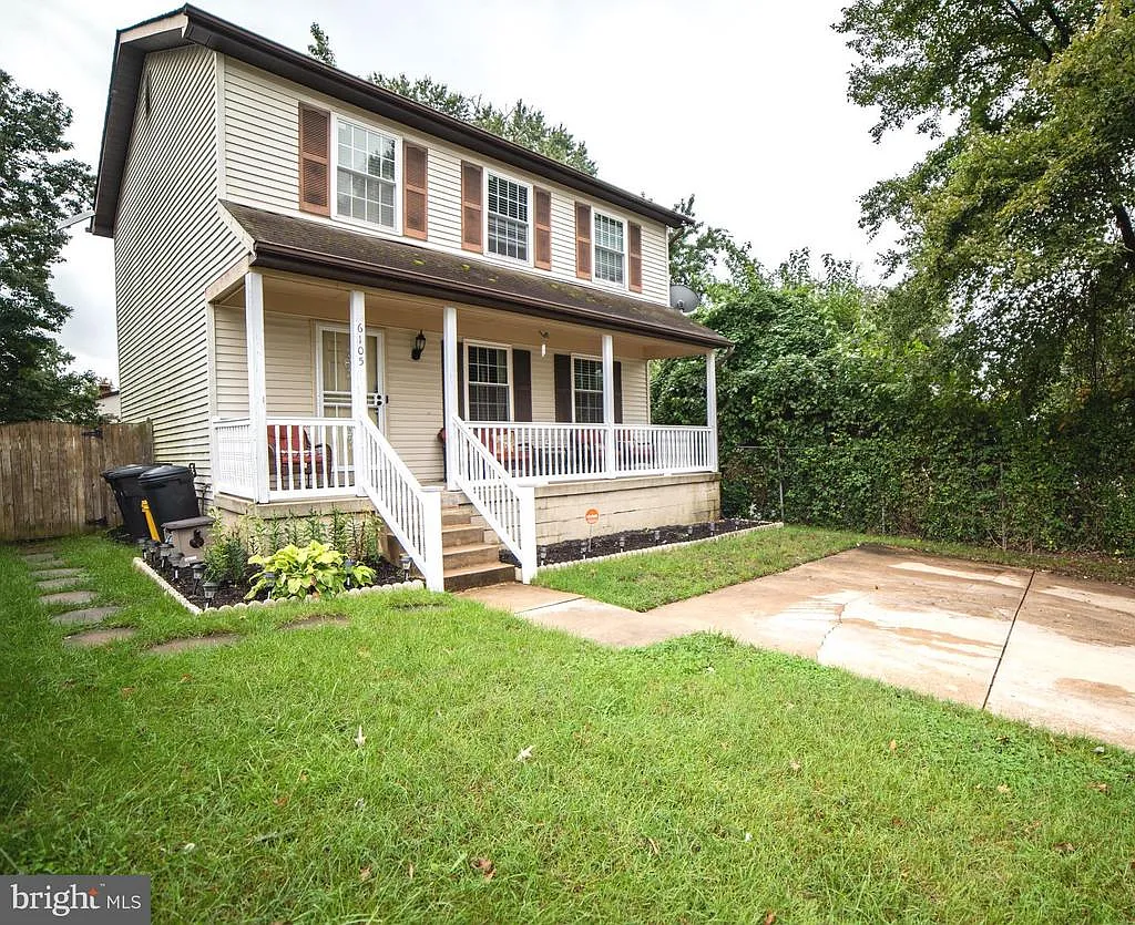 6105 Lee Pl photo 1