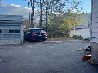 605 Malone Pl, Harrison, NJ 07029