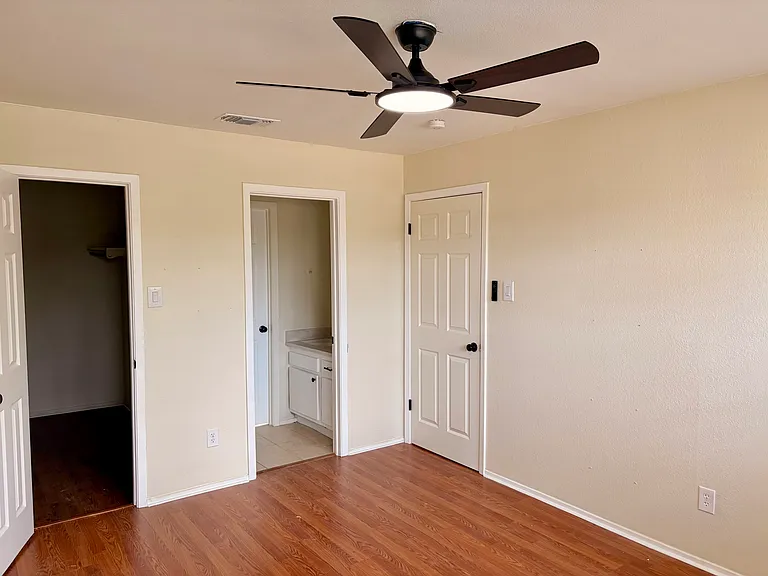 8301 Bradford Edward Cv — Photo 20