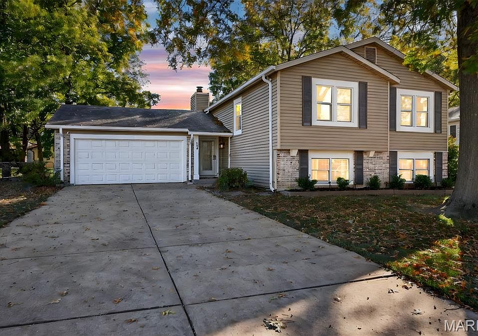 1st image of 309 Lemonwood Dr