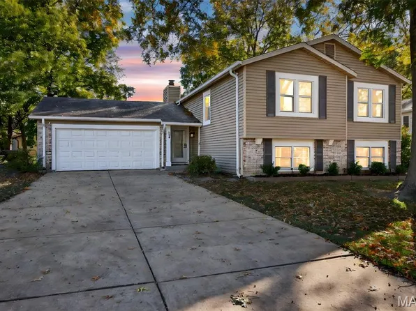 309 Lemonwood Dr, Saint Peters, MO 63376