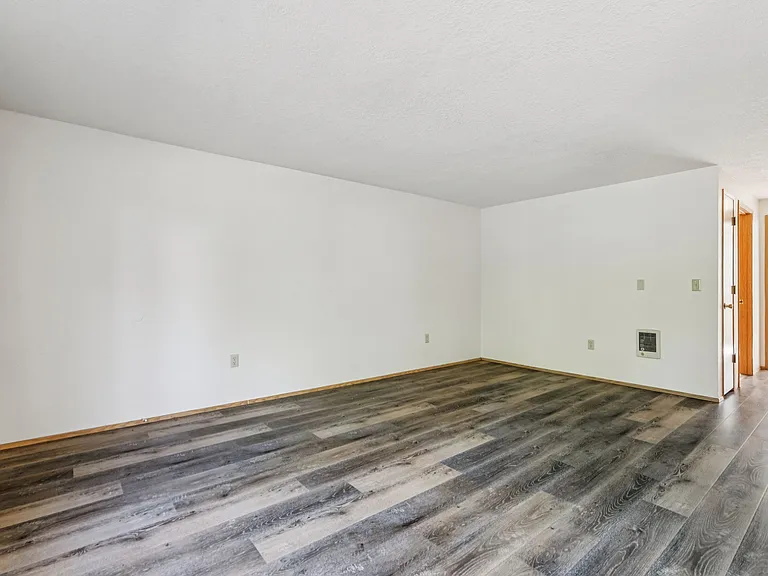 Madras Apartments — Photo 15