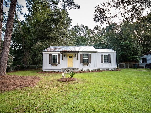 5th image of 1611 Garland Pl