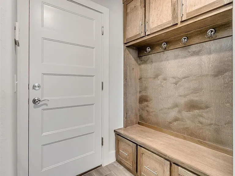 11500 Fairways Ave — Photo 27